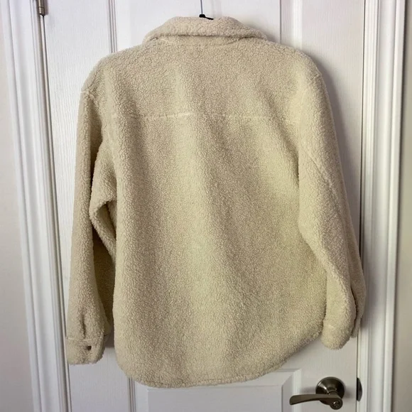 H&M Divided Sherpa Shacket - Picture 2 of 4